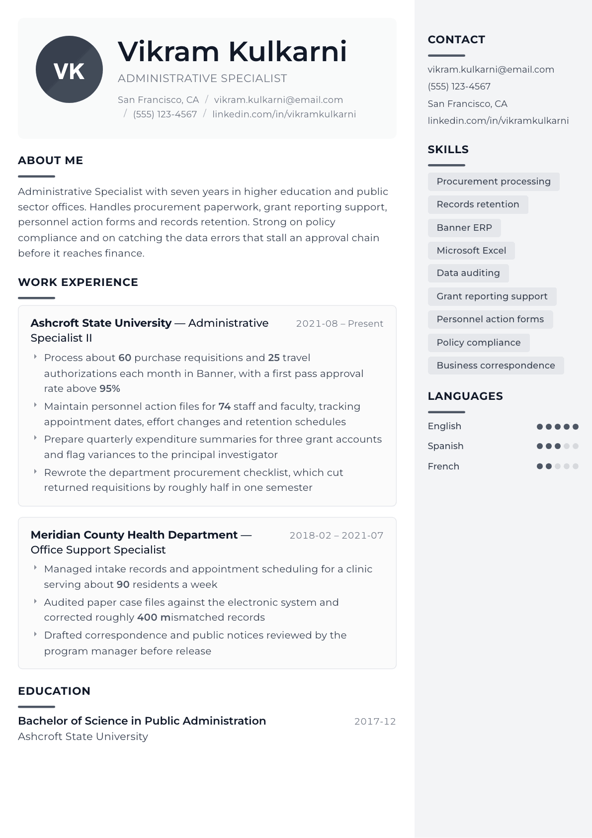 Administrative Specialist resume example, Metropolitan template