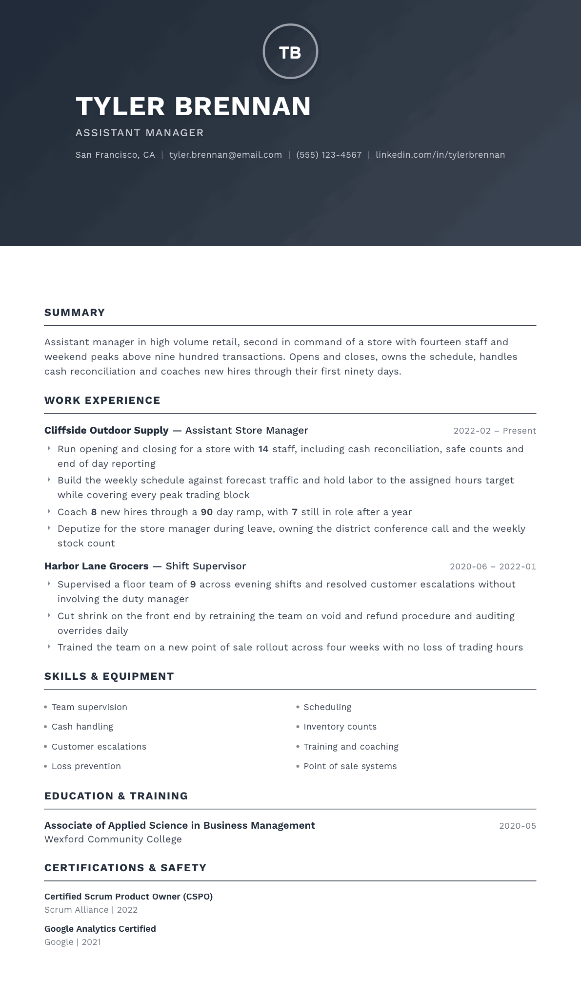 Assistant Manager resume example, Foundation template