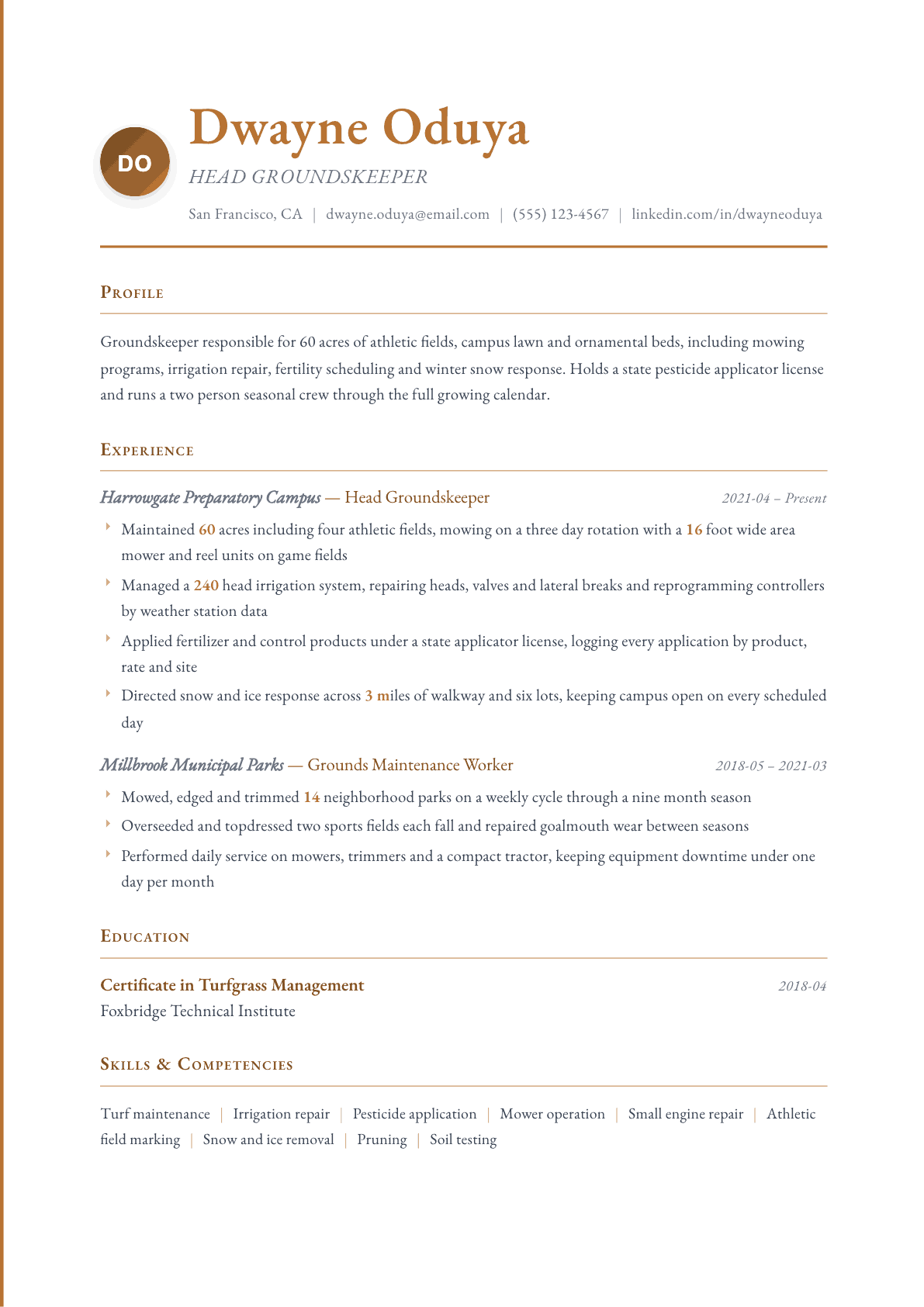 Groundskeeper resume example, Timeless template