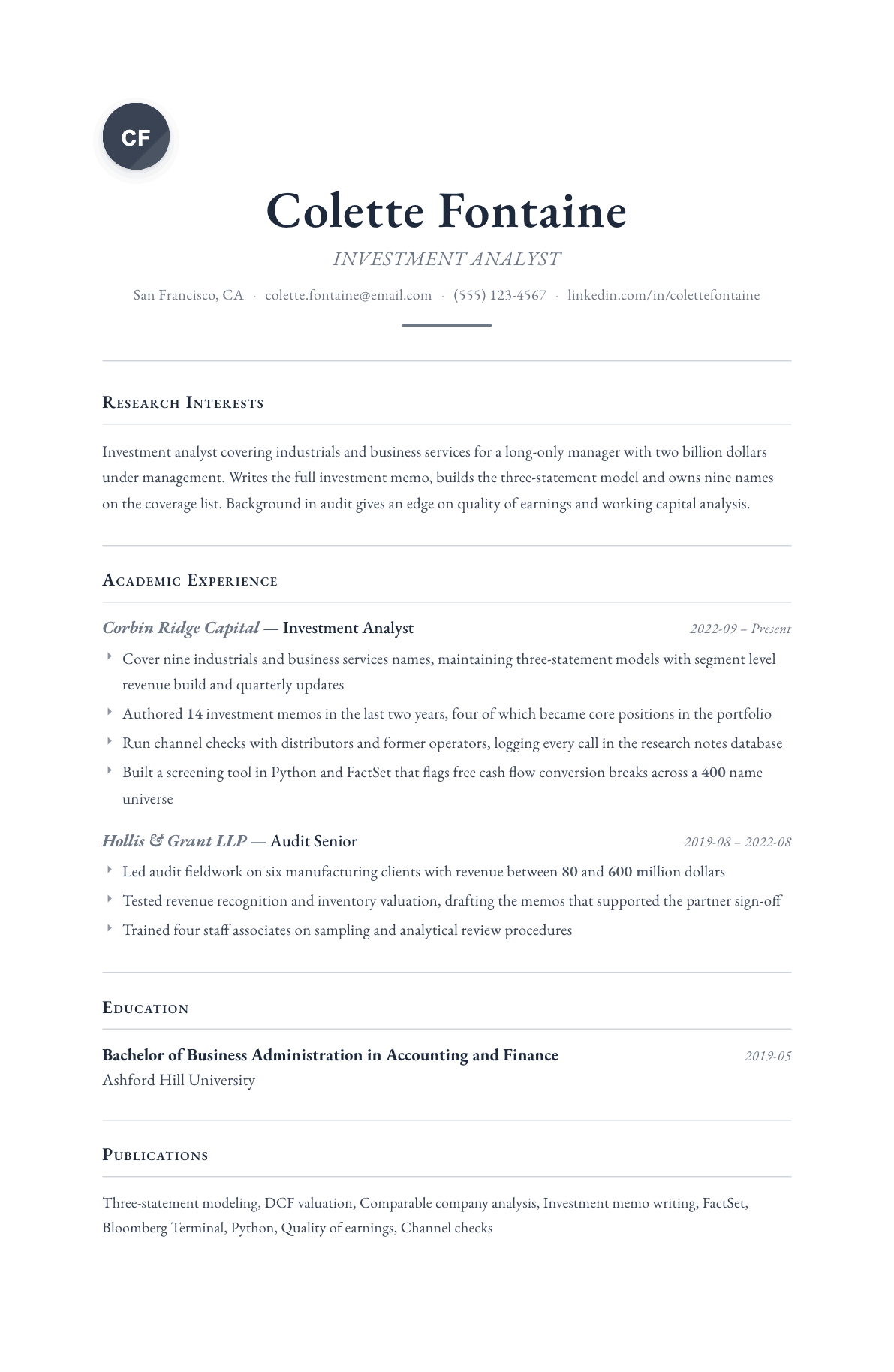 Investment Analyst resume example, Scholar template