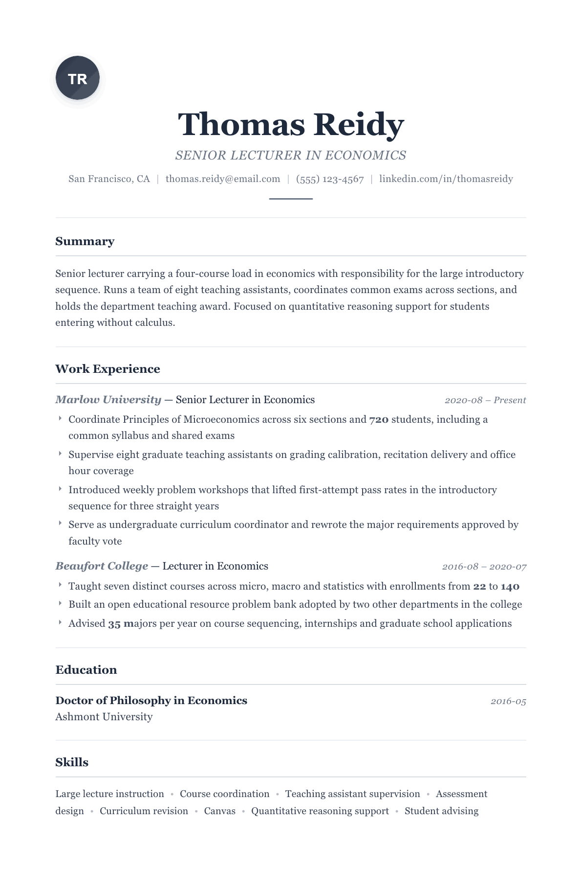 Lecturer resume example, Classic template