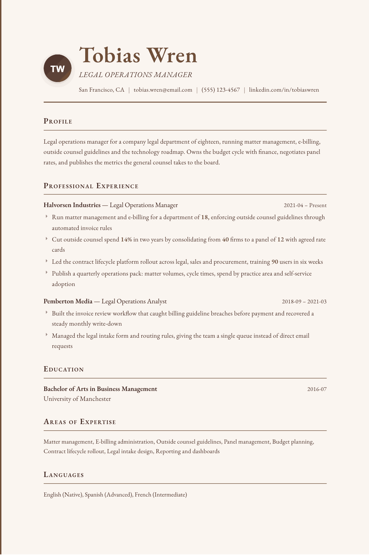 Legal Operations Manager resume example, Vintage template