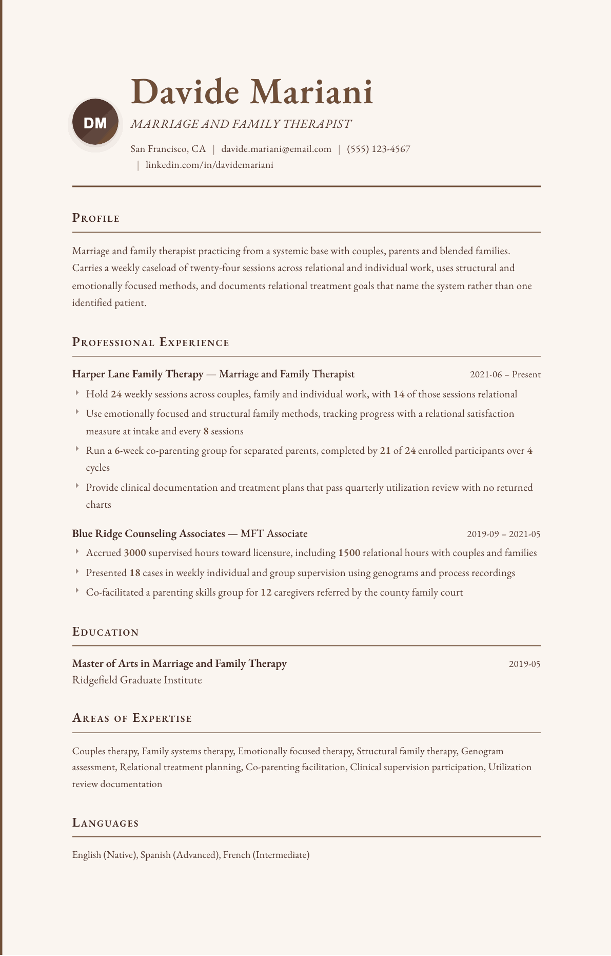 Marriage and Family Therapist resume example, Vintage template