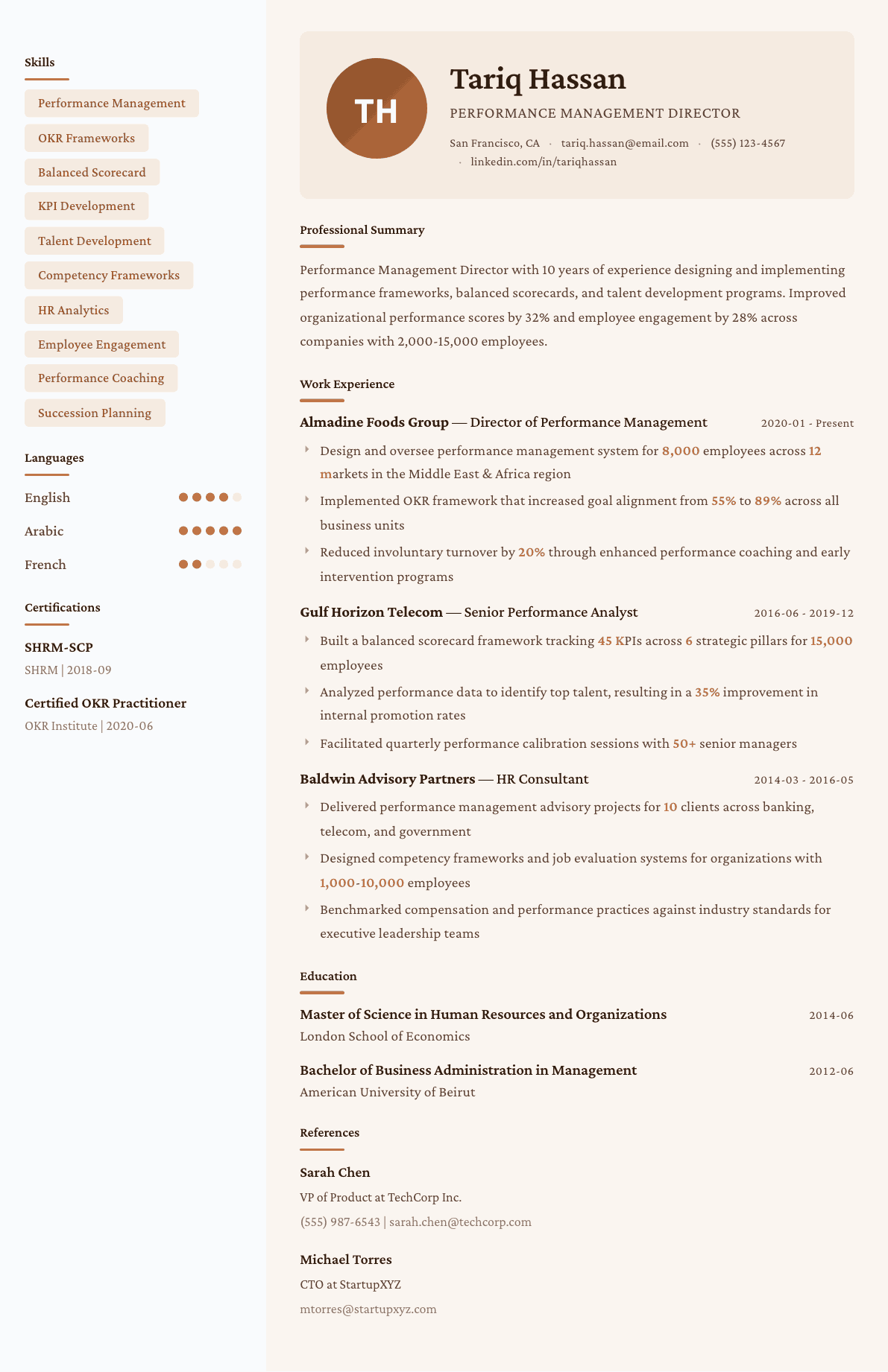 Performance Manager resume example, Lisbon template