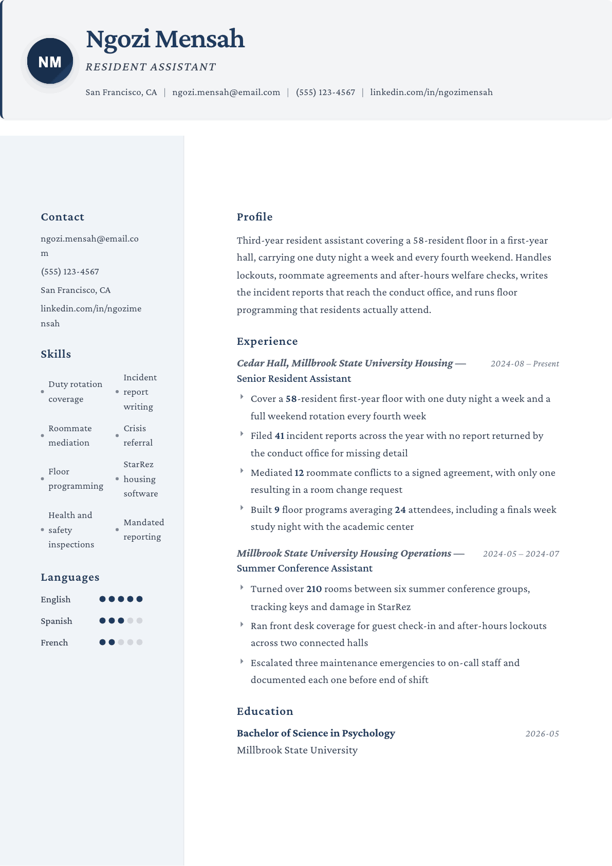 Resident Assistant resume example, Formal template