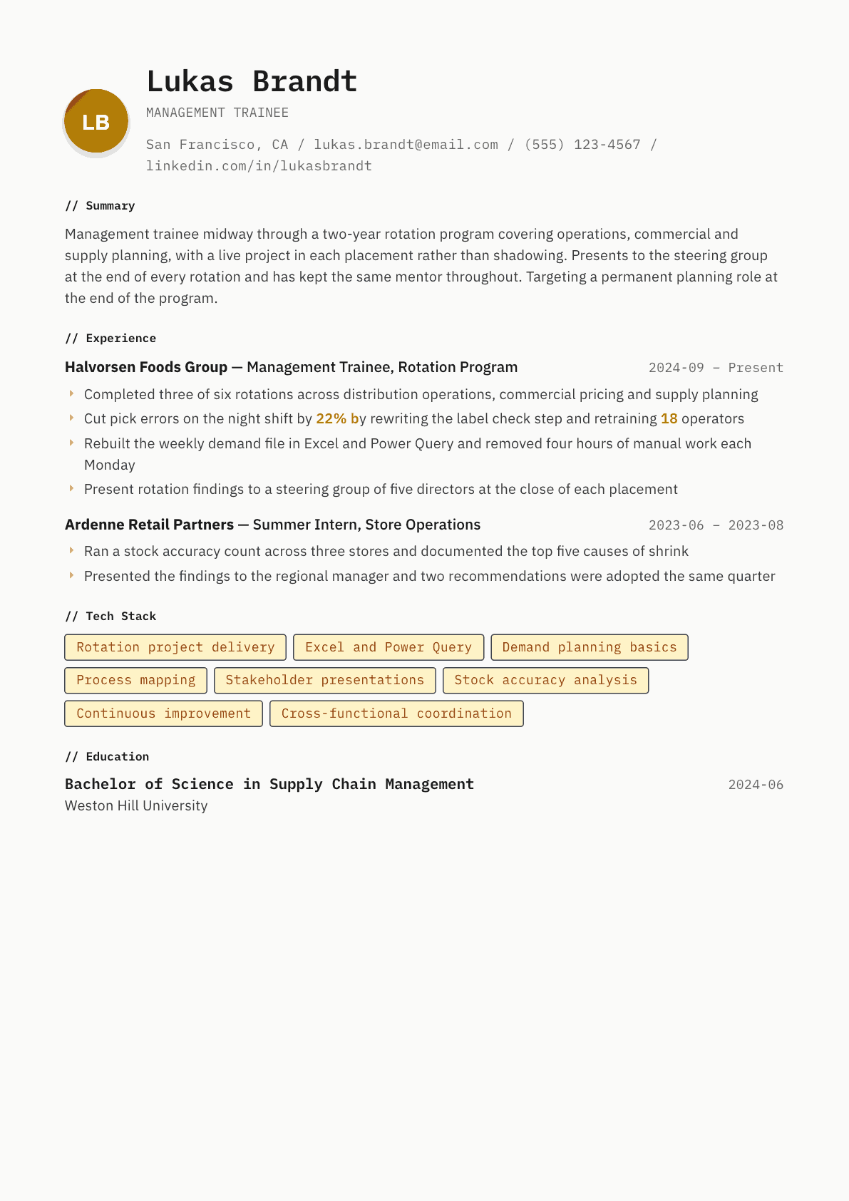 Trainee resume example, Inkwell template