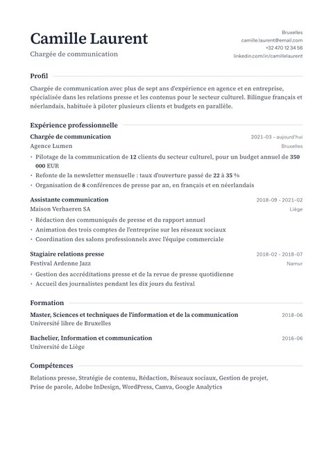 Modèle de CV simple Editorial Classic